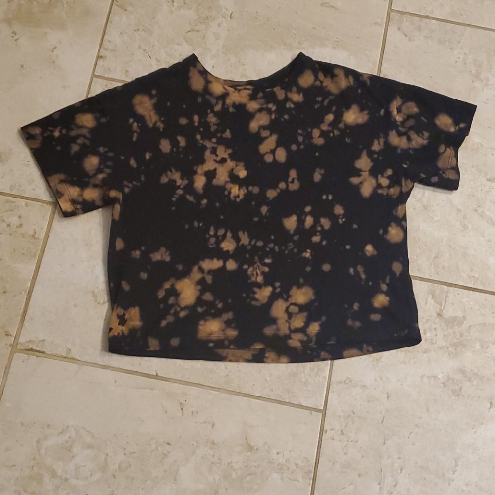 Isa and Ella cropped tie dye shirt